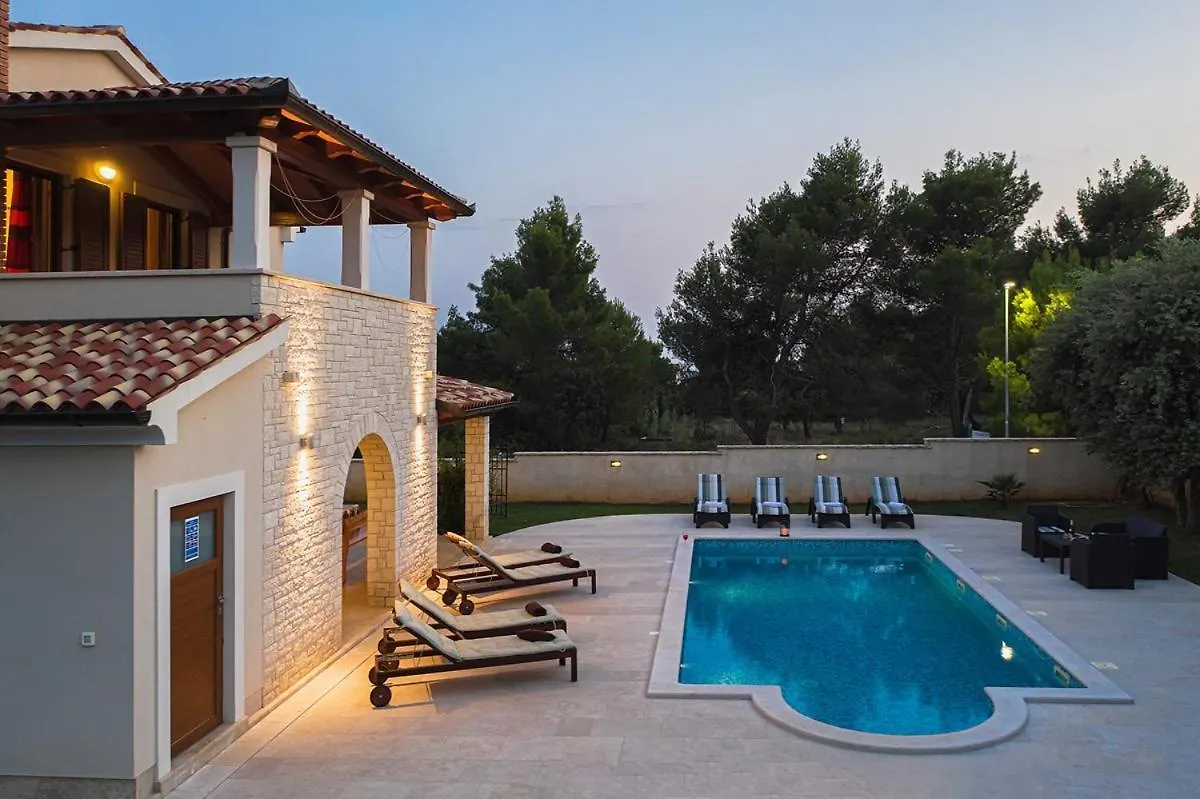 Villa Smrikve Medulin 0*,